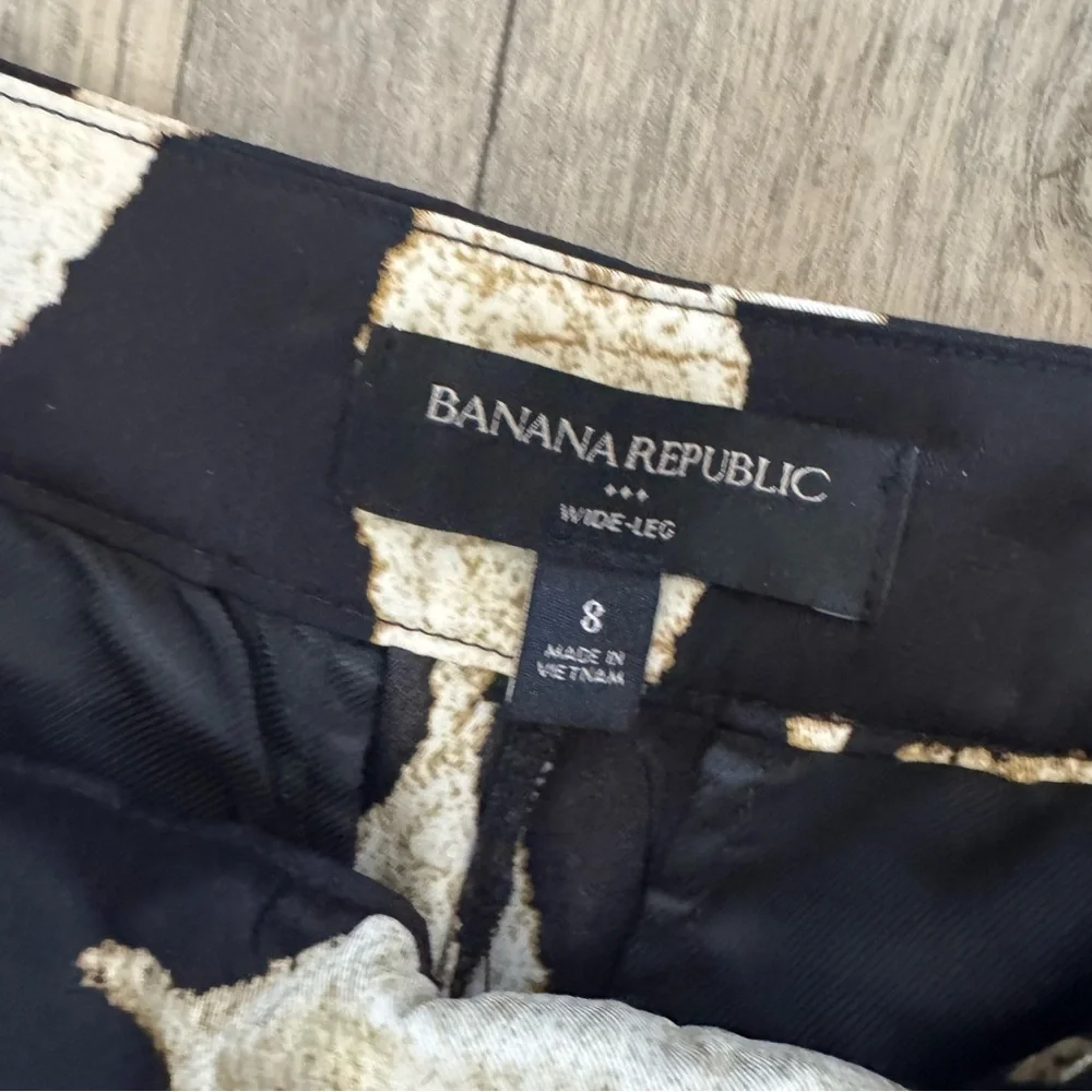 NWT Banana Republic Silky Black and Tan Leaf Print Wide Leg Women's Pants Size 8 - Picture 5 of 11